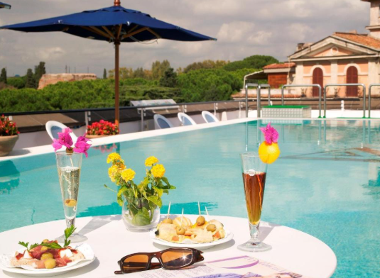 Mercure Roma Centro Colosseo, hôtel accessible PMR face au Colisée